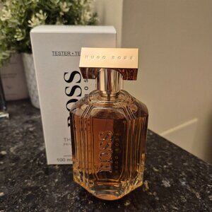 Hugo boss. Private accord.